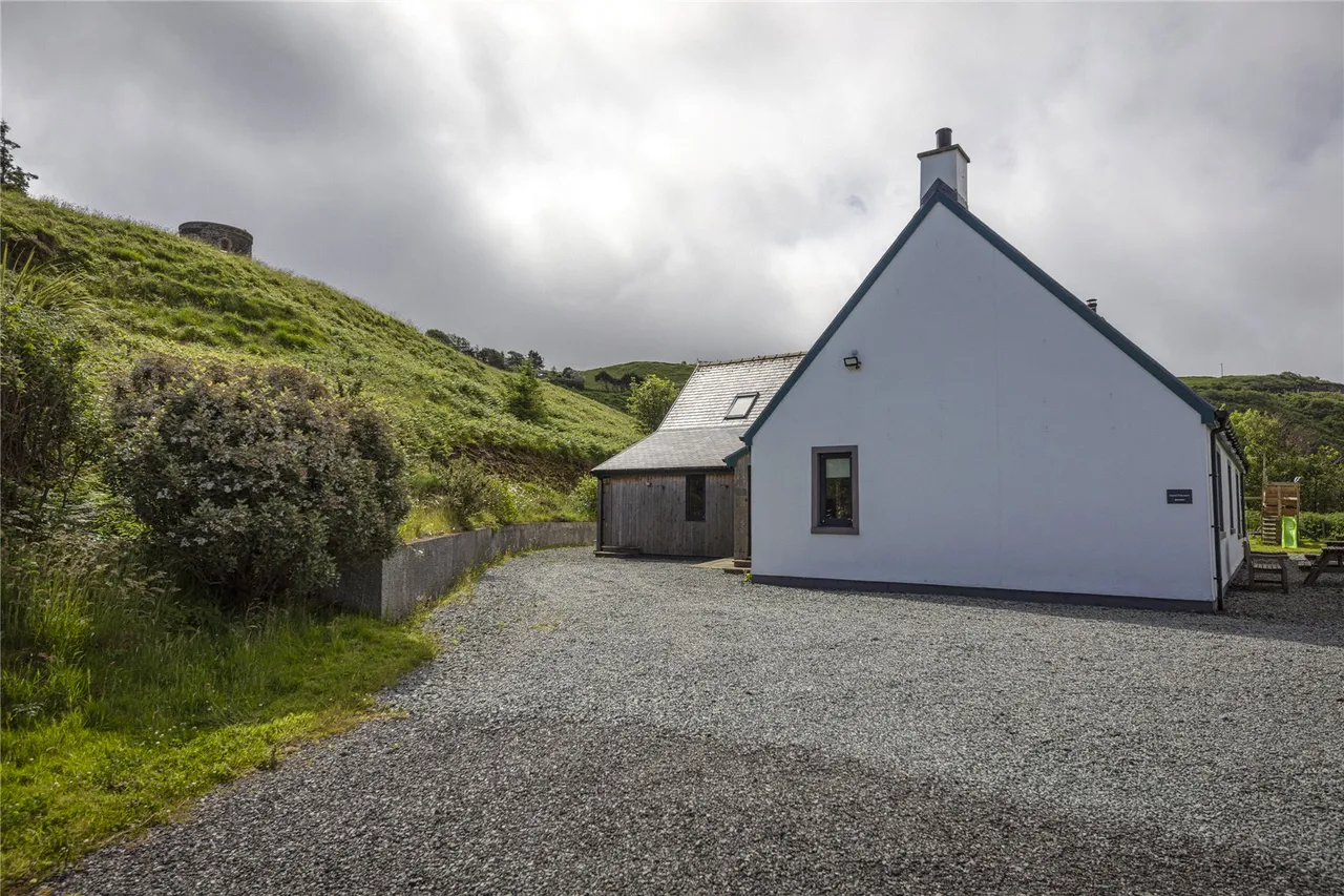Old Pier Cottage, Cuil, Uig, Portree, IV51 9YB, photo 40