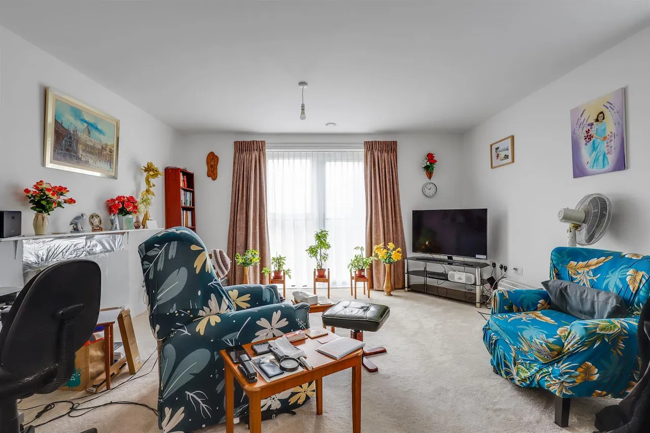 Beulah Hill, Upper Norwood, SE19, photo 11