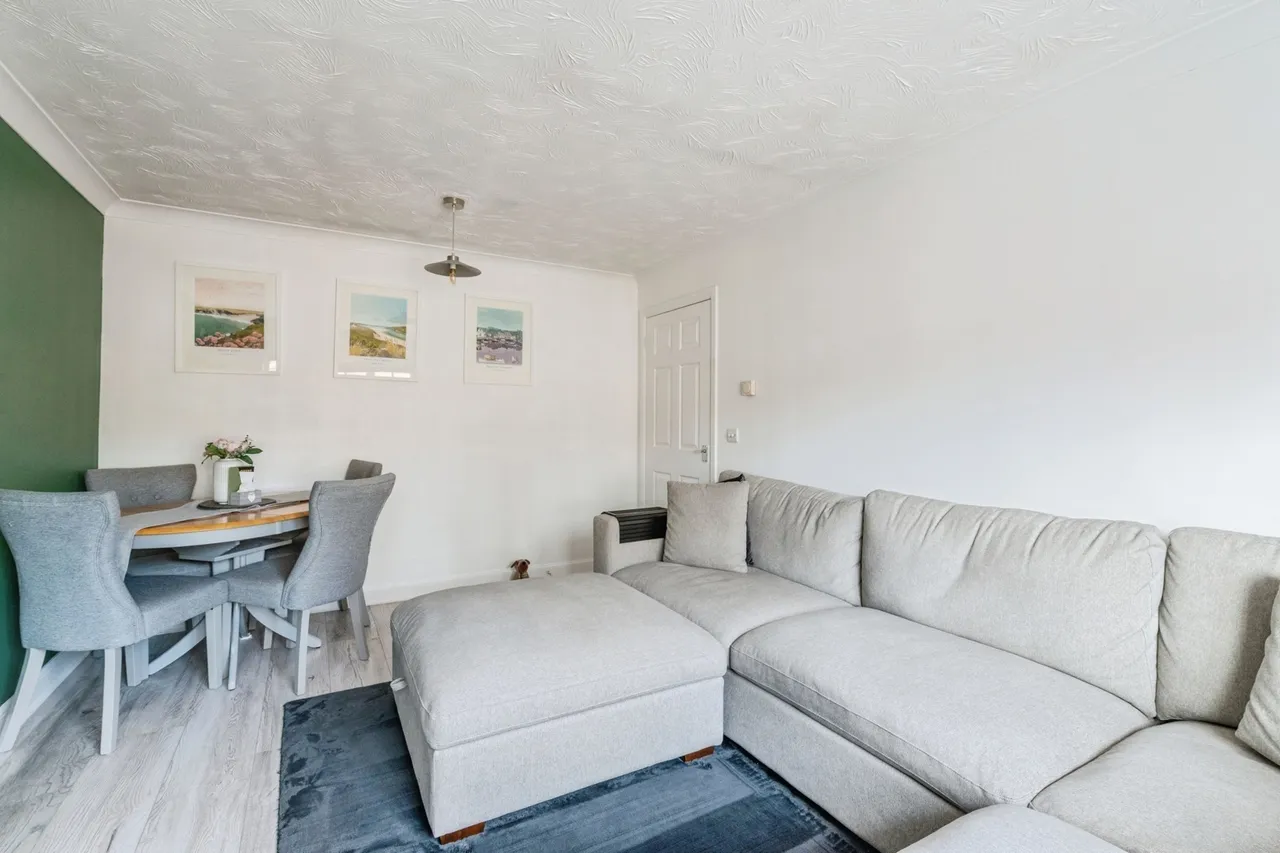 Plymouth Road, Chafford Hundred, Grays, Essex, RM16, photo 4