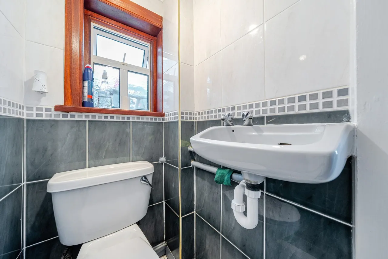 Conway Road, SE18, photo 12