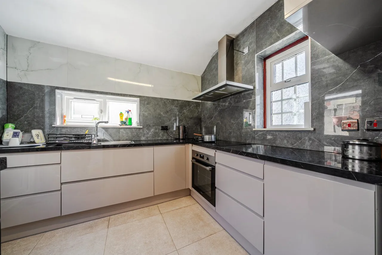 Conway Road, SE18, photo 4