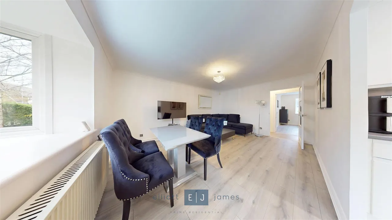 Connaught Court, photo 7