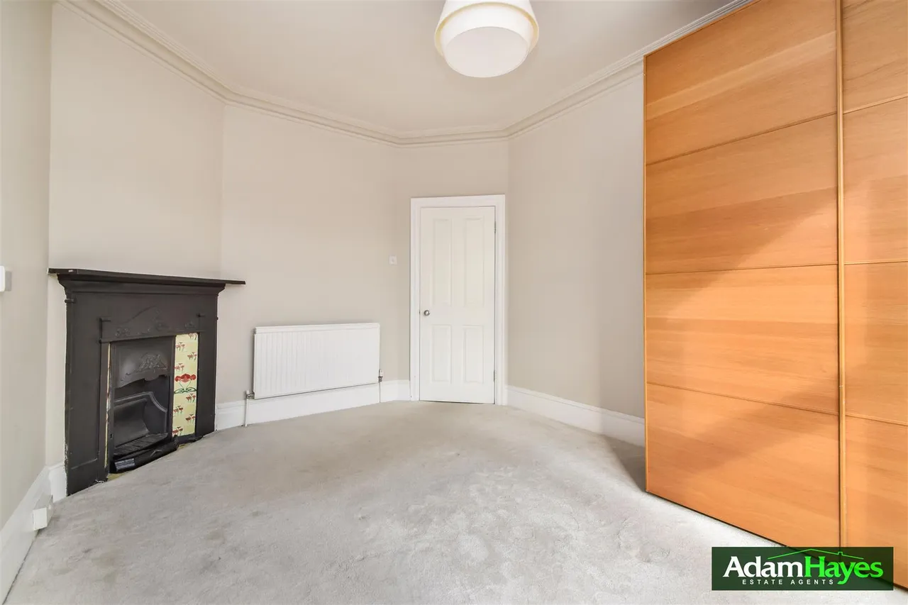 Holden Road, Woodside Park, N12, photo 7