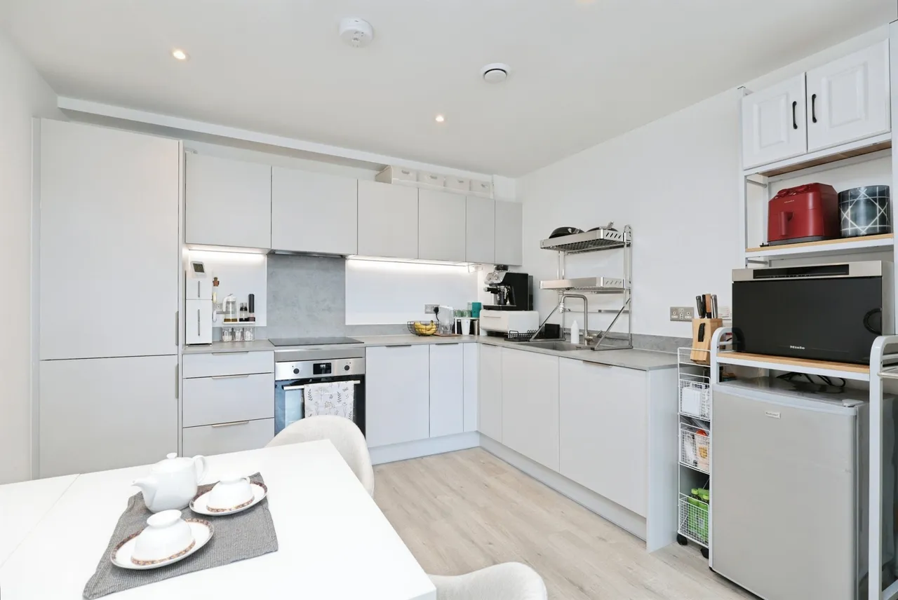 St. Albans Road, Watford, WD24, photo 7