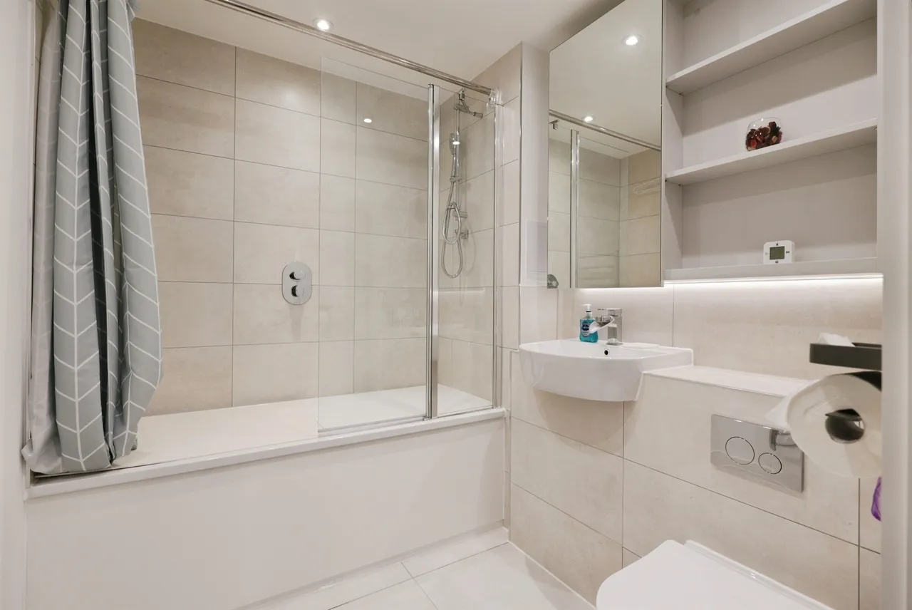St. Albans Road, Watford, WD24, photo 13