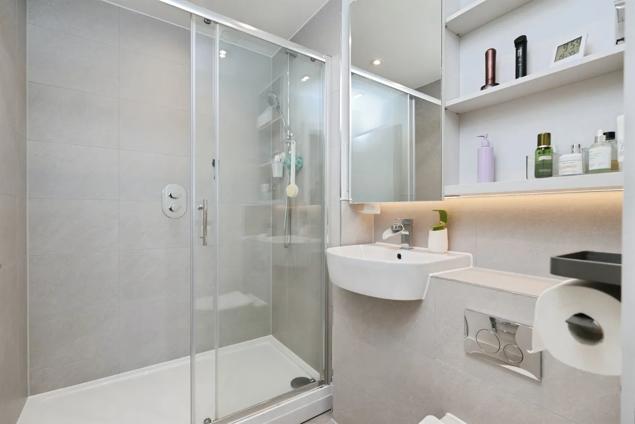 St. Albans Road, Watford, WD24, photo 11