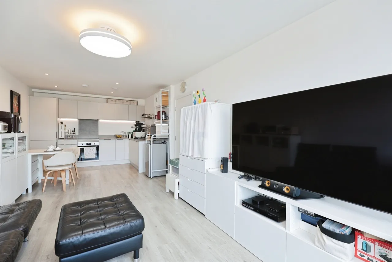 St. Albans Road, Watford, WD24, photo 2