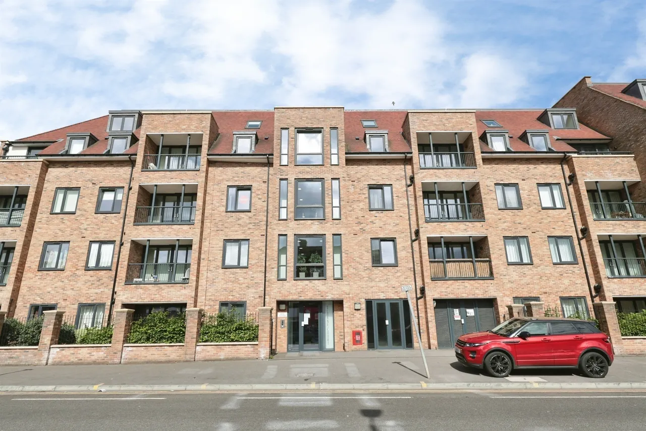 St. Albans Road, Watford, WD24, photo 14