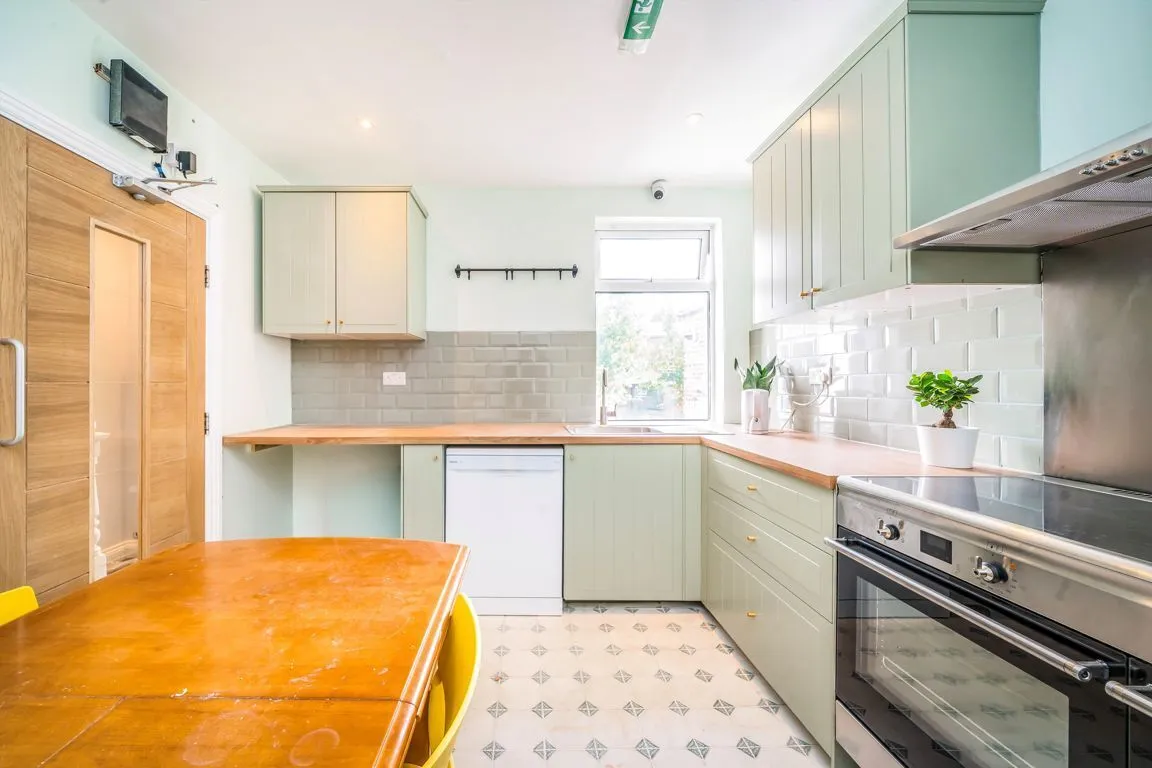 Ramsay Road, Acton, photo 3