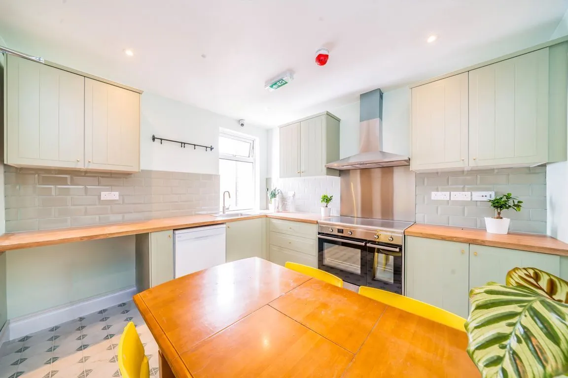 Ramsay Road, Acton, photo 2