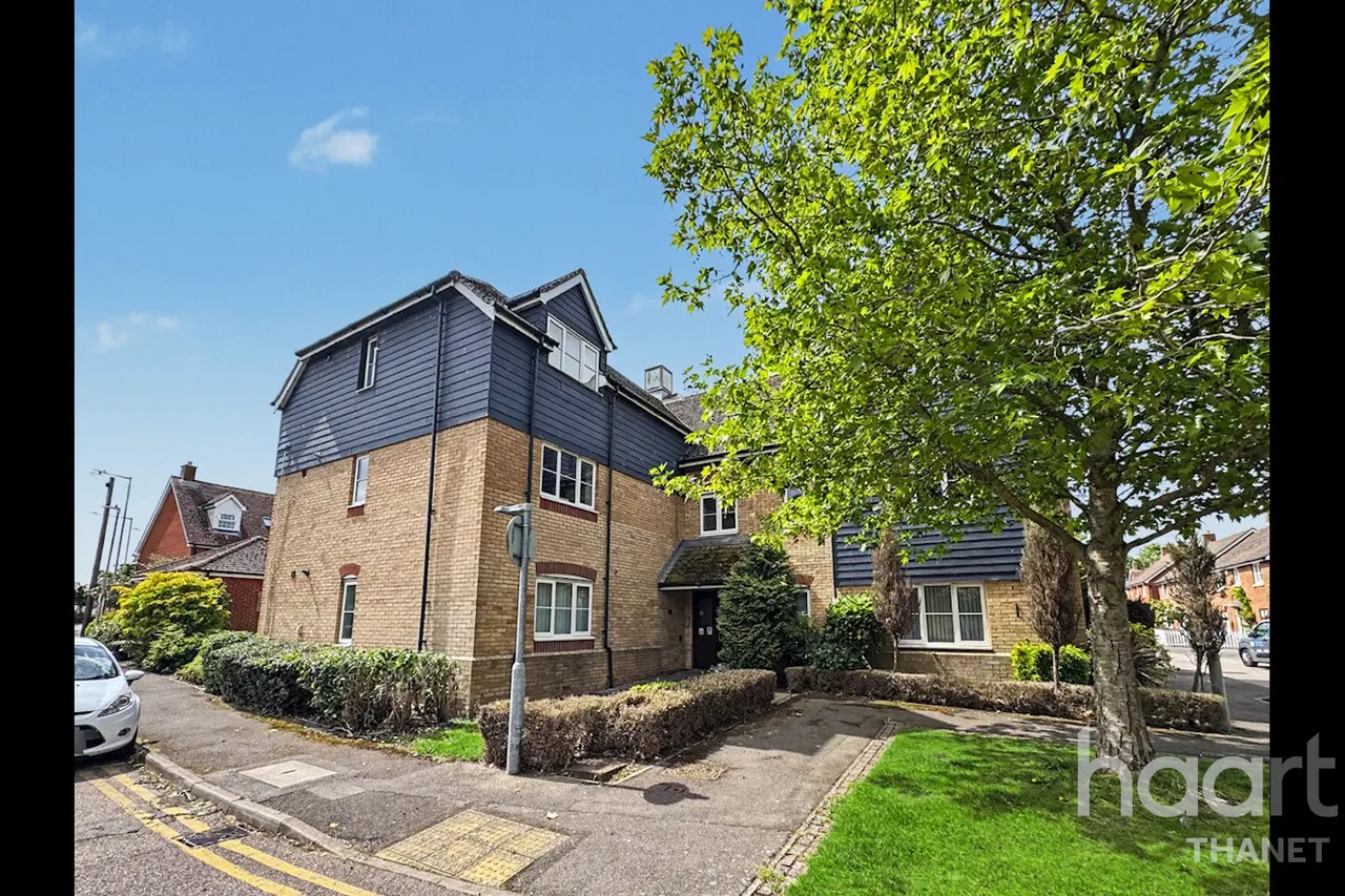 2 bed flat for sale, Blackthorn Road, Canterbury, CT3
