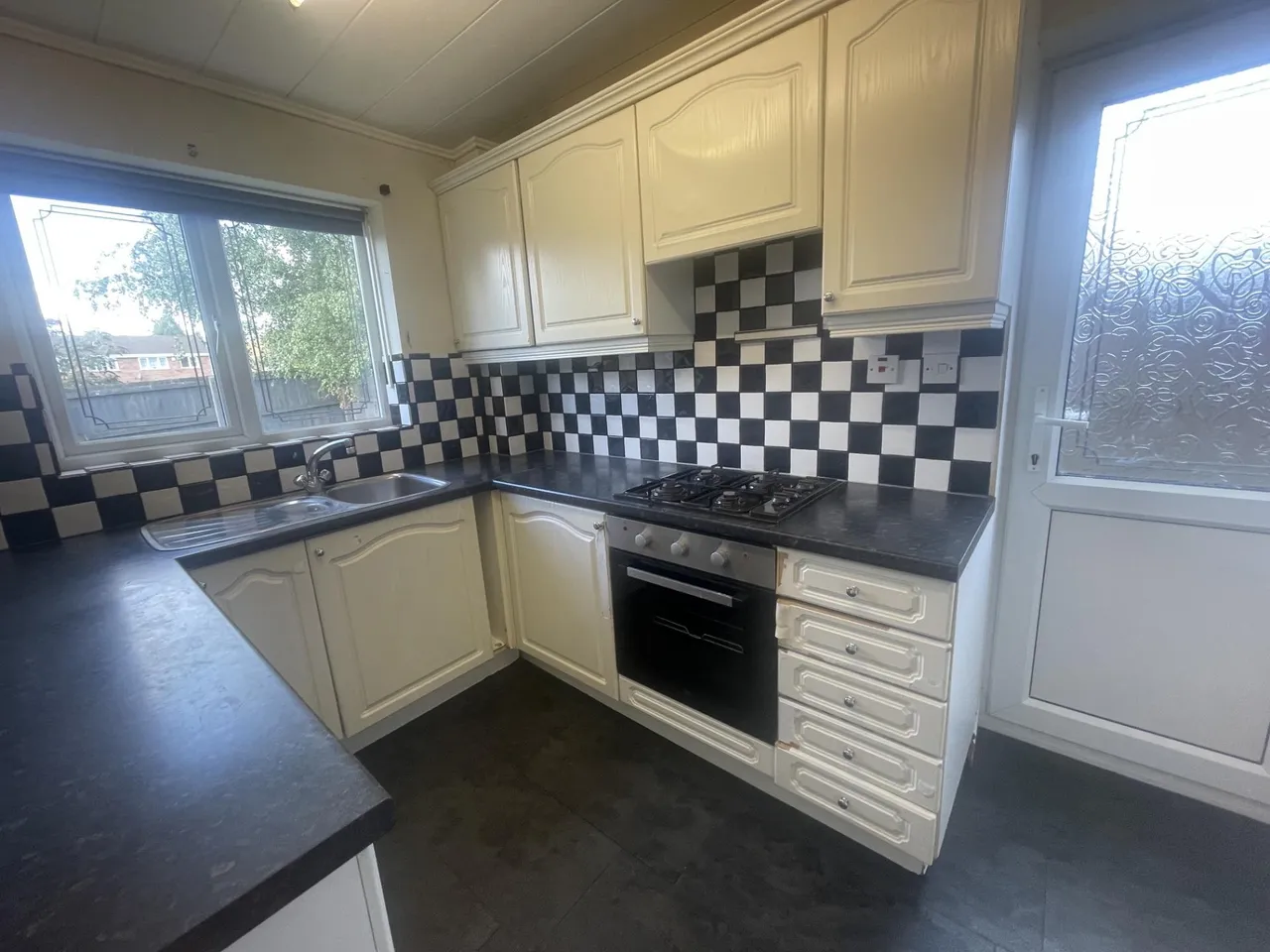 Lowforce, Wilnecote, B77, photo 6