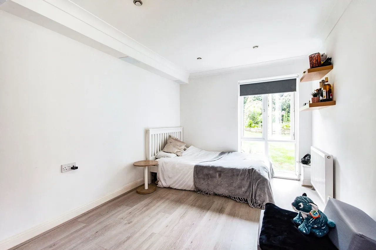 Wimborne Road, Bournemouth, photo 8