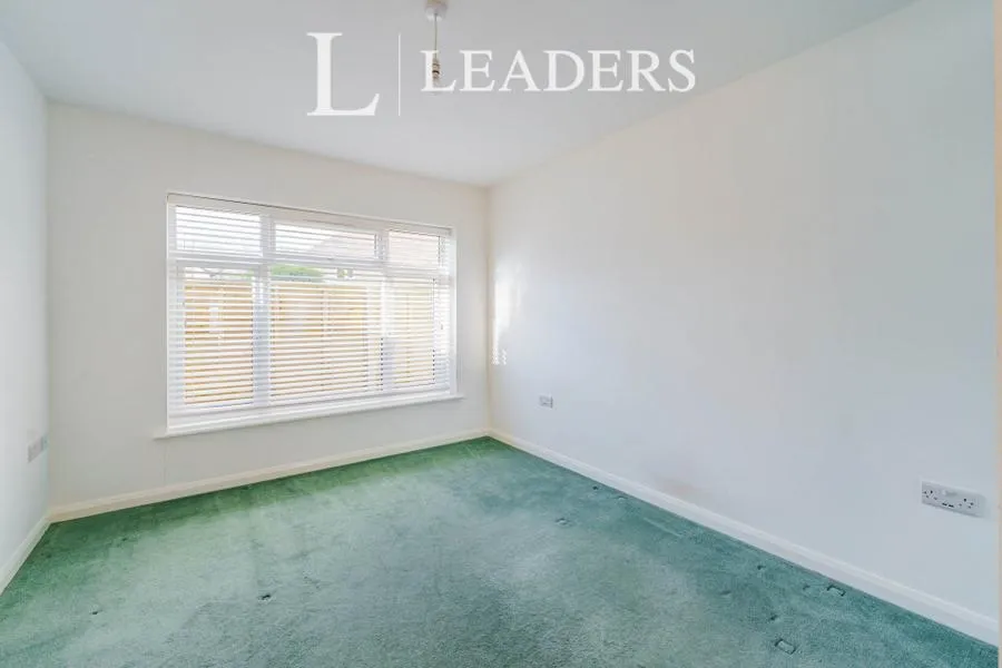 Summerhill Drive, Bognor Regis, PO22, photo 12