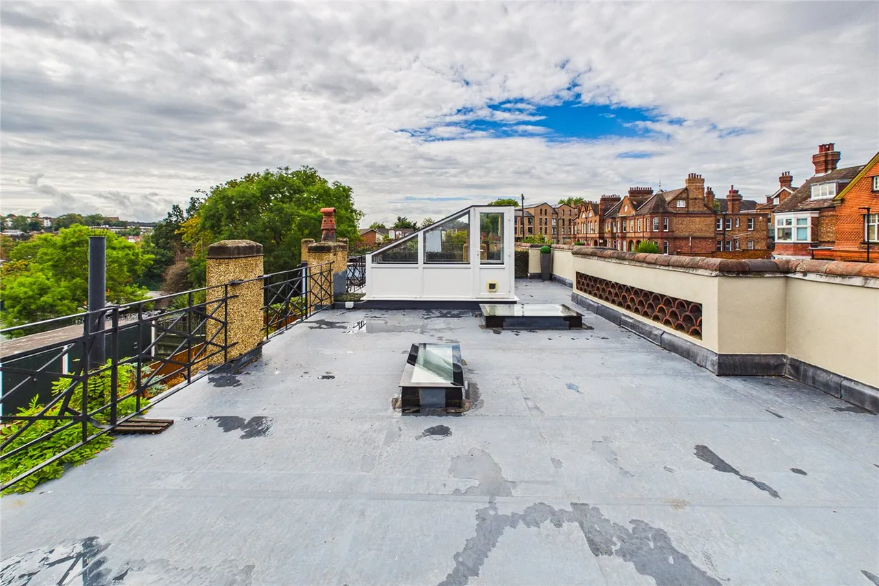 Hillside Road, London, SW2, photo 2