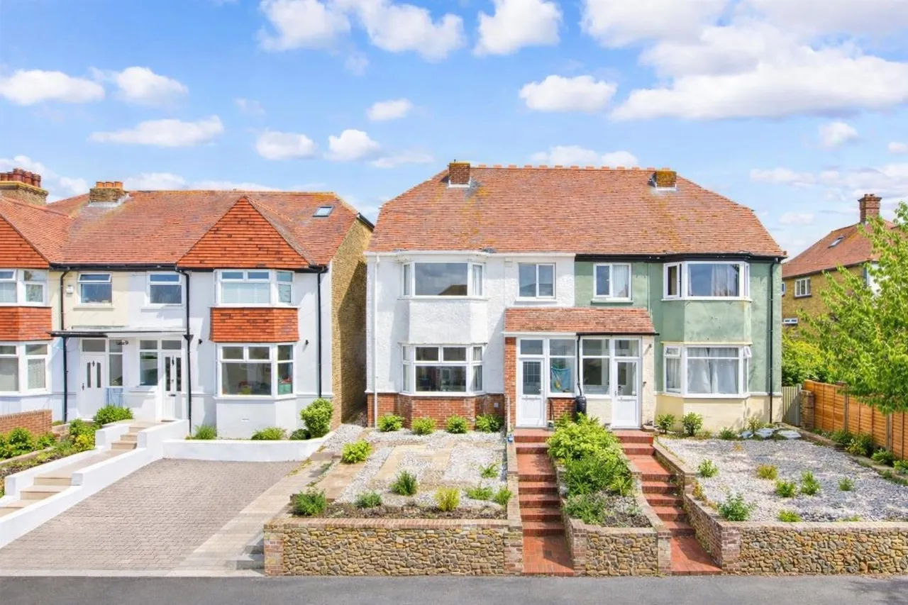 3 bed house for sale, Wellesley Road, Margate, CT9