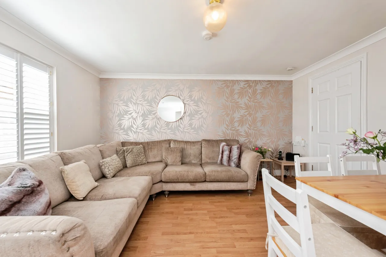 Draper Close, Isleworth, photo 3