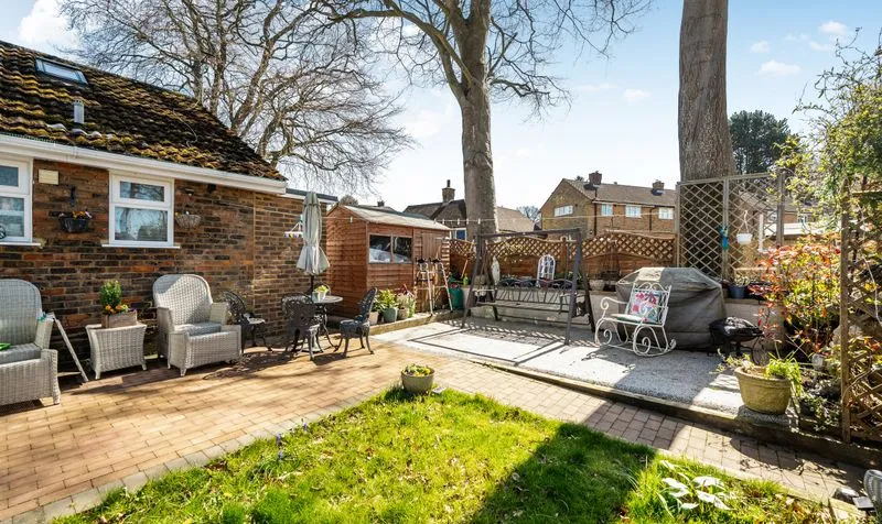 Broome Close, Headley, KT18, photo 16