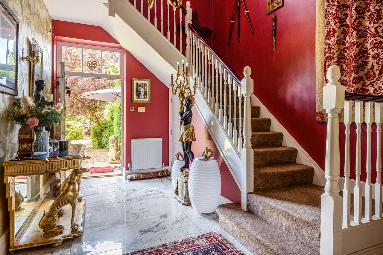 Cobbett Hill Road, Guildford, GU3, photo 8