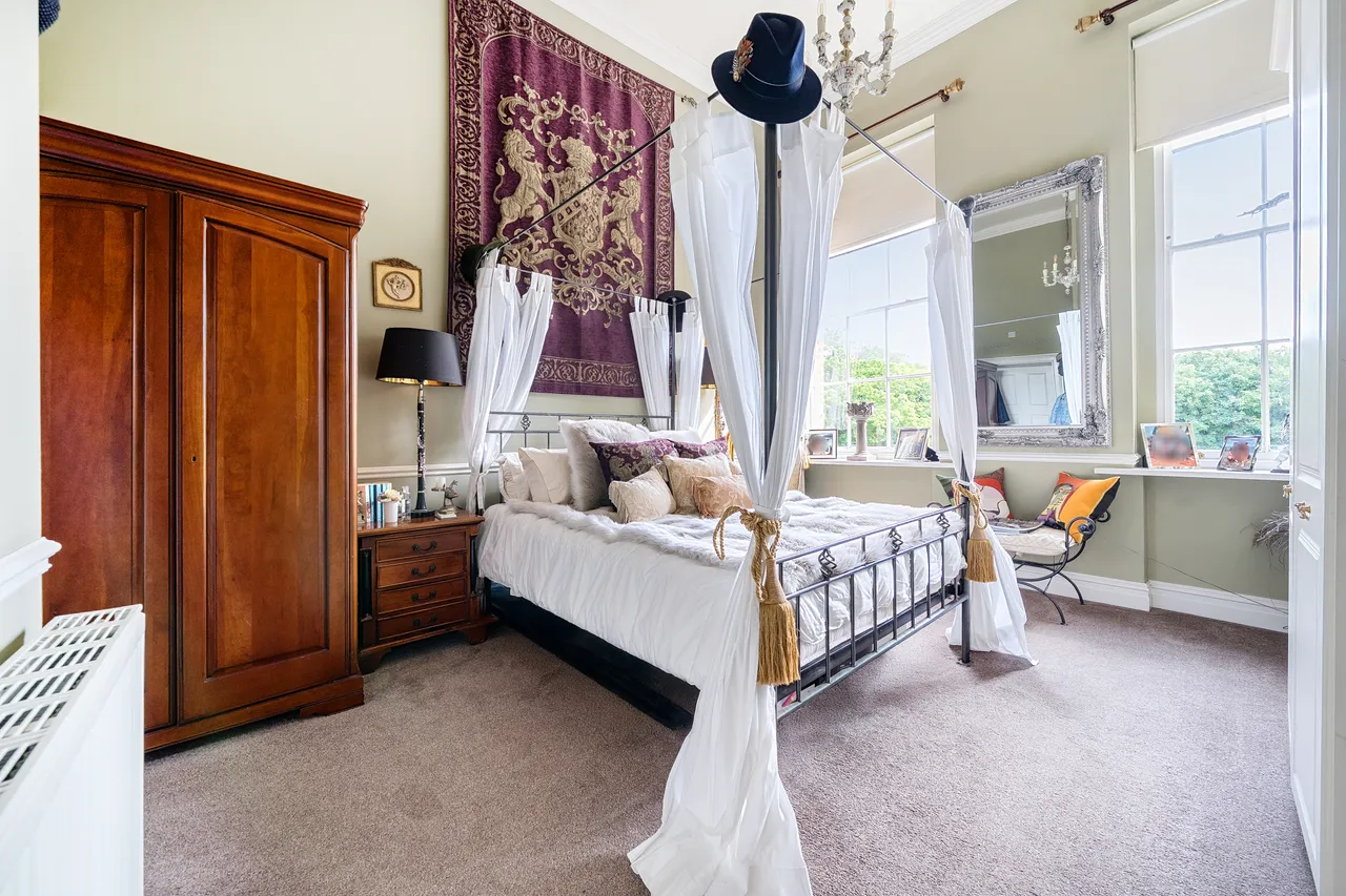 Cobbett Hill Road, Guildford, GU3, photo 11