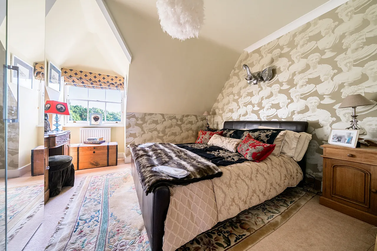 Cobbett Hill Road, Guildford, GU3, photo 12