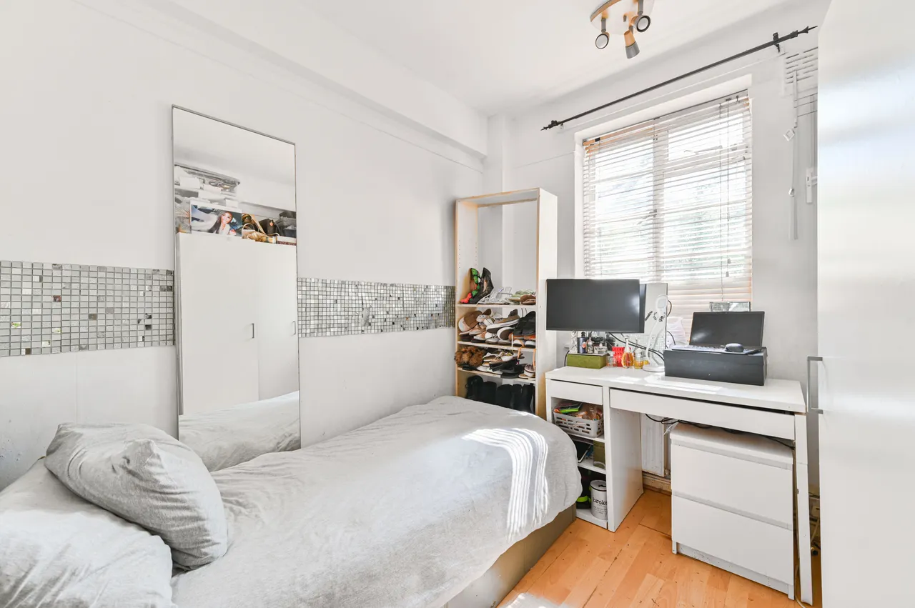 55 Dumbarton Court, Brixton Hill, London, photo 5