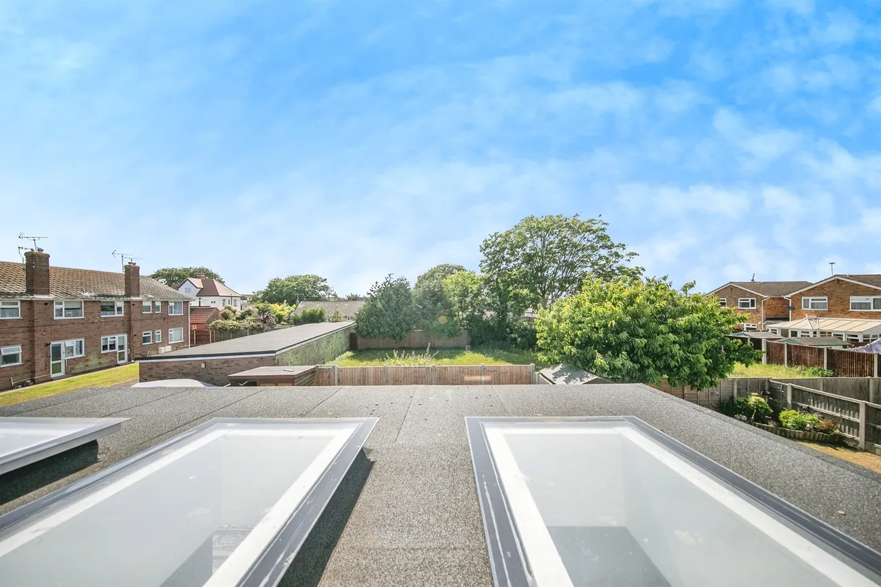 Pembroke Gardens, Holland-On-Sea, Clacton-On-Sea, photo 5