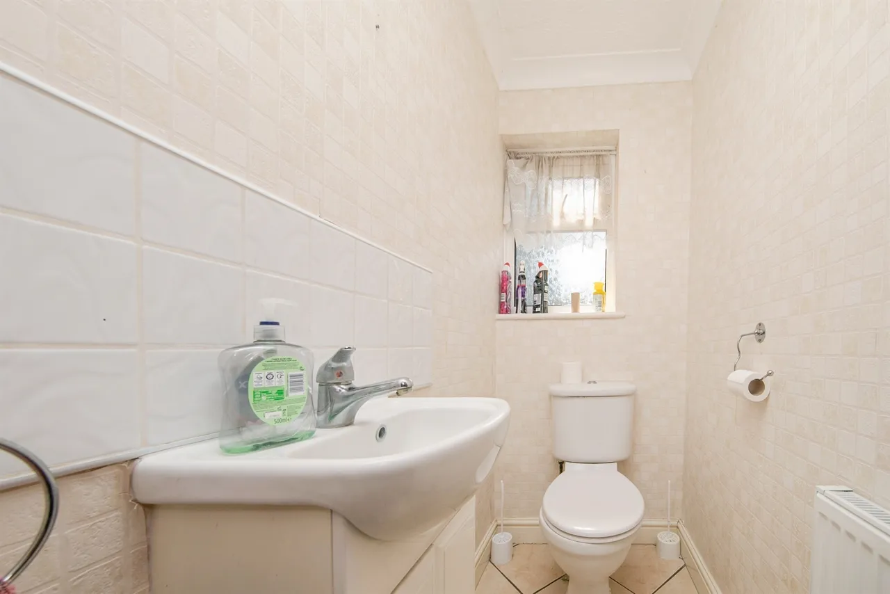 Pembroke Gardens, Holland-On-Sea, Clacton-On-Sea, photo 8