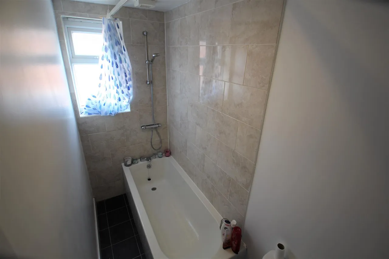 Welton Place, Hyde Park, LS6, photo 9