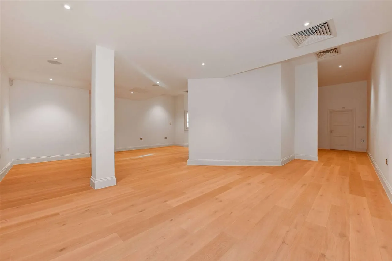 Victoria Street, Windsor, Berkshire, SL4 1HB, photo 9