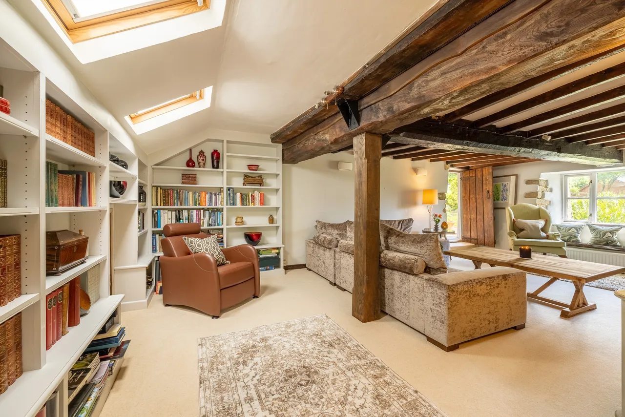 Zeals Row, Warminster, BA12, photo 6