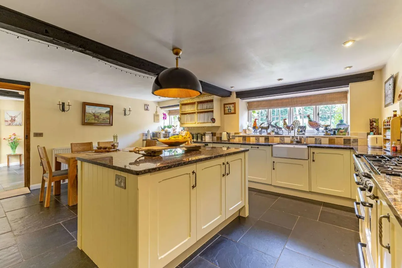 Cheriton Fitzpaine, Crediton, Devon, EX17 4HG, photo 5