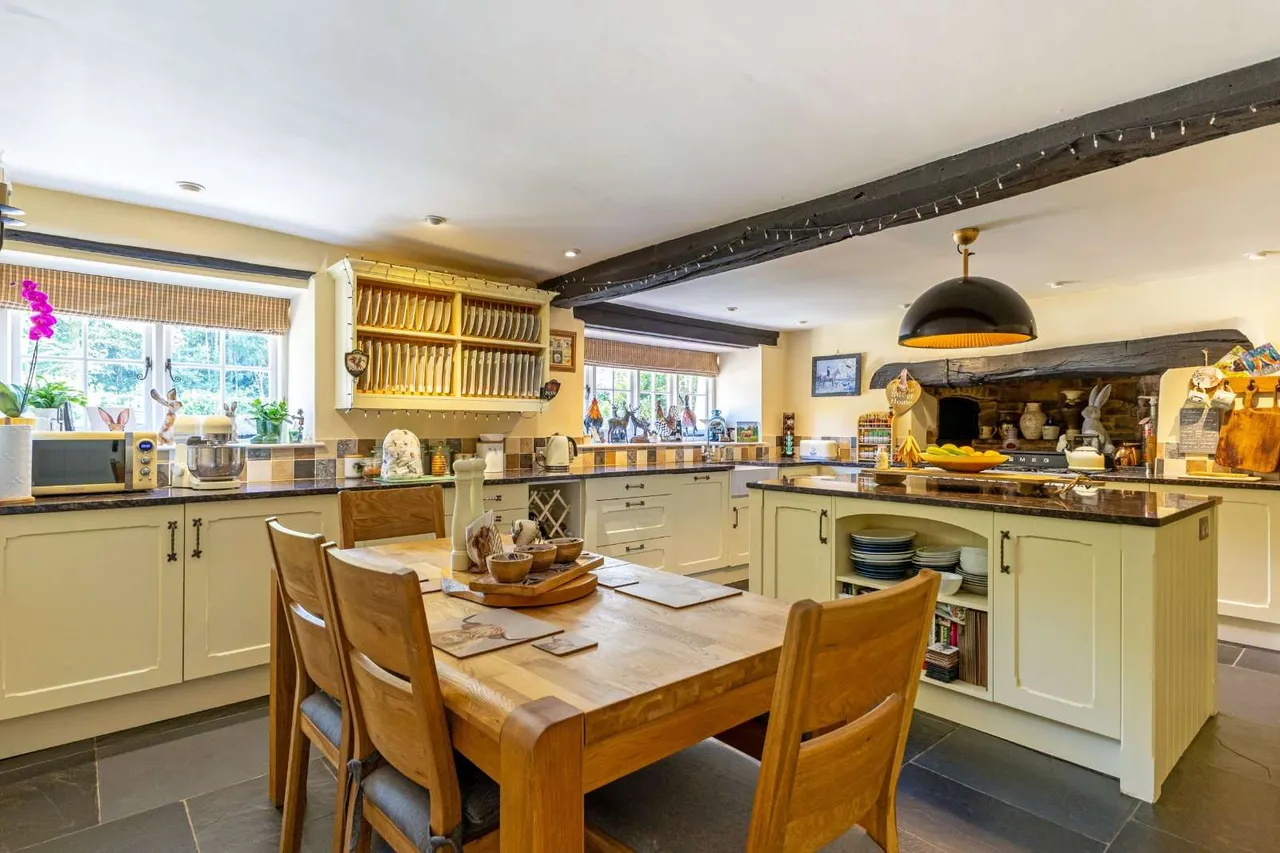 Cheriton Fitzpaine, Crediton, Devon, EX17 4HG, photo 6