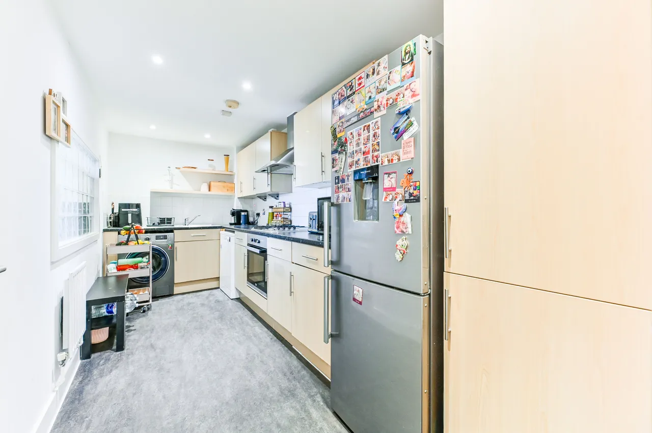 Flat 6, Liberty Point, 1a Blackhorse Lane, Croydon, photo 3