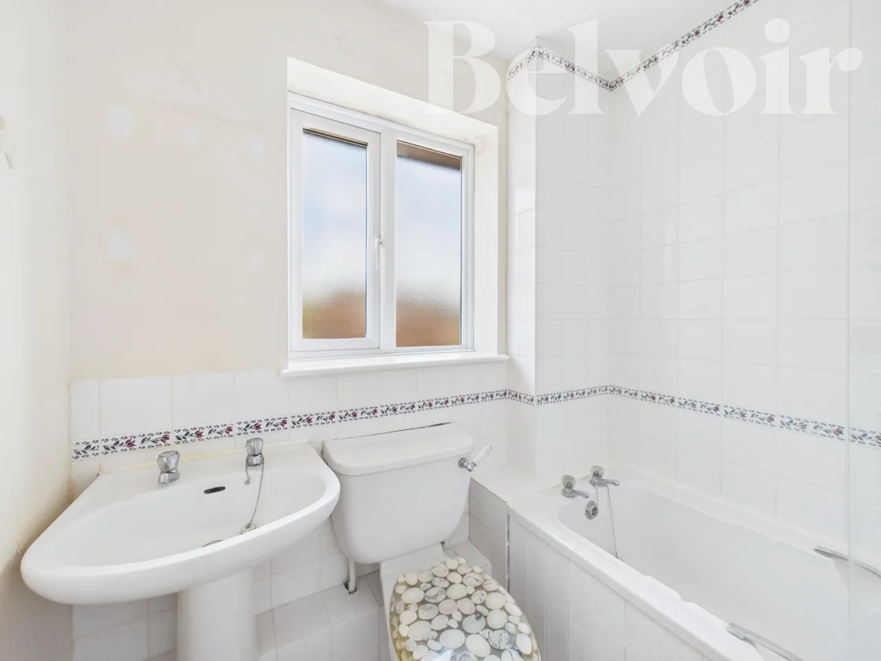 Marshall Gardens, South View, RG21, photo 11