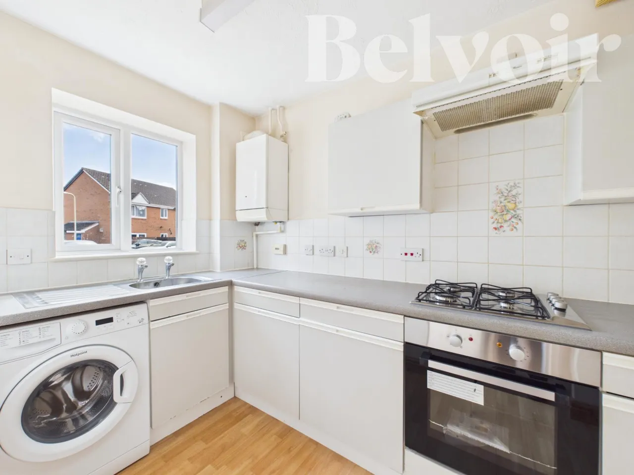 Marshall Gardens, South View, RG21, photo 6