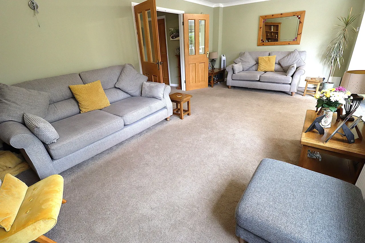 Napier Road, Rayleigh, Essex, SS6 8HH, photo 8