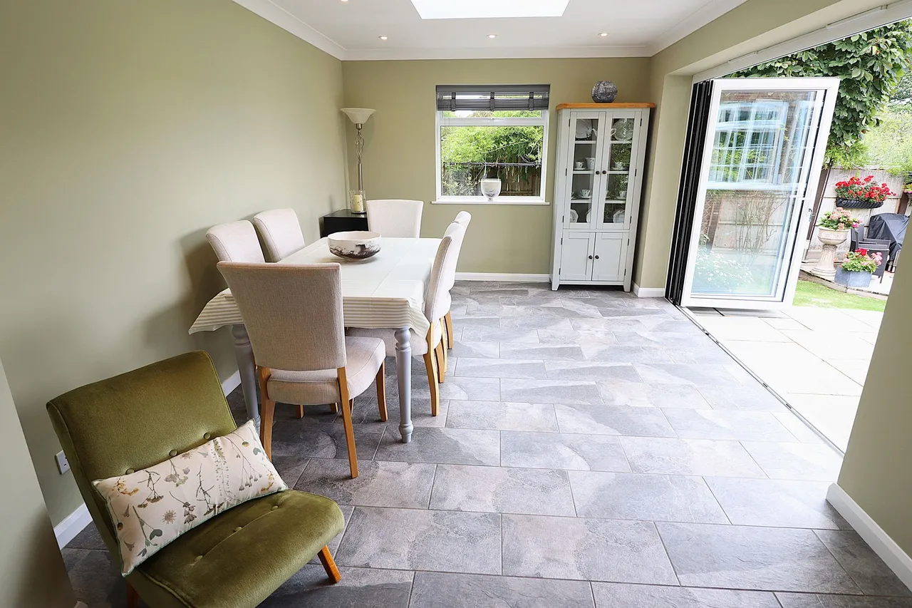 Napier Road, Rayleigh, Essex, SS6 8HH, photo 7