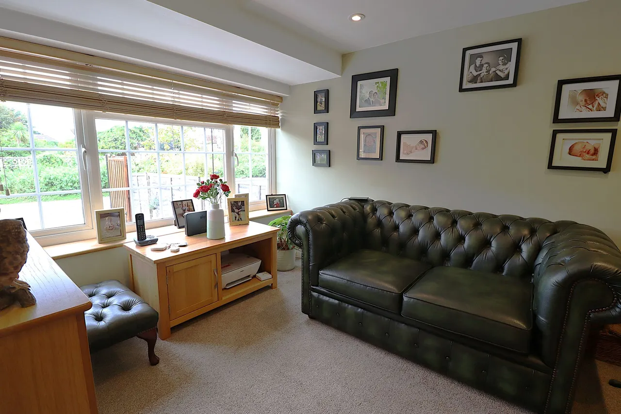 Napier Road, Rayleigh, Essex, SS6 8HH, photo 11