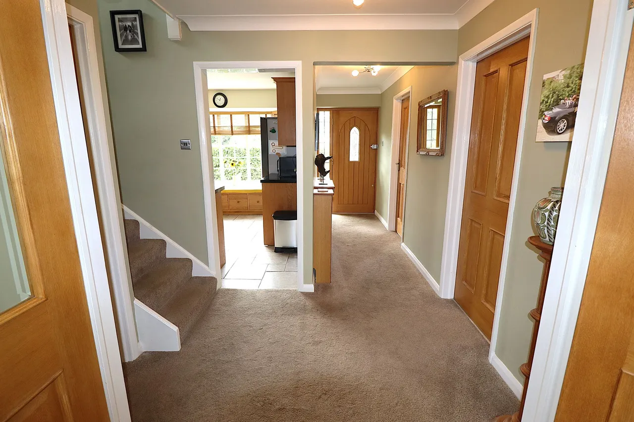 Napier Road, Rayleigh, Essex, SS6 8HH, photo 5