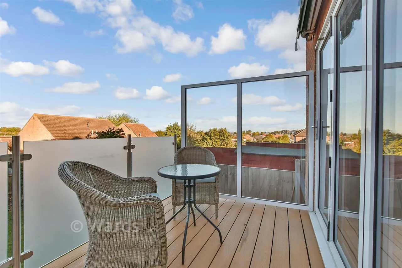 Waverley Avenue, Minster-On-Sea, ME12, photo 14