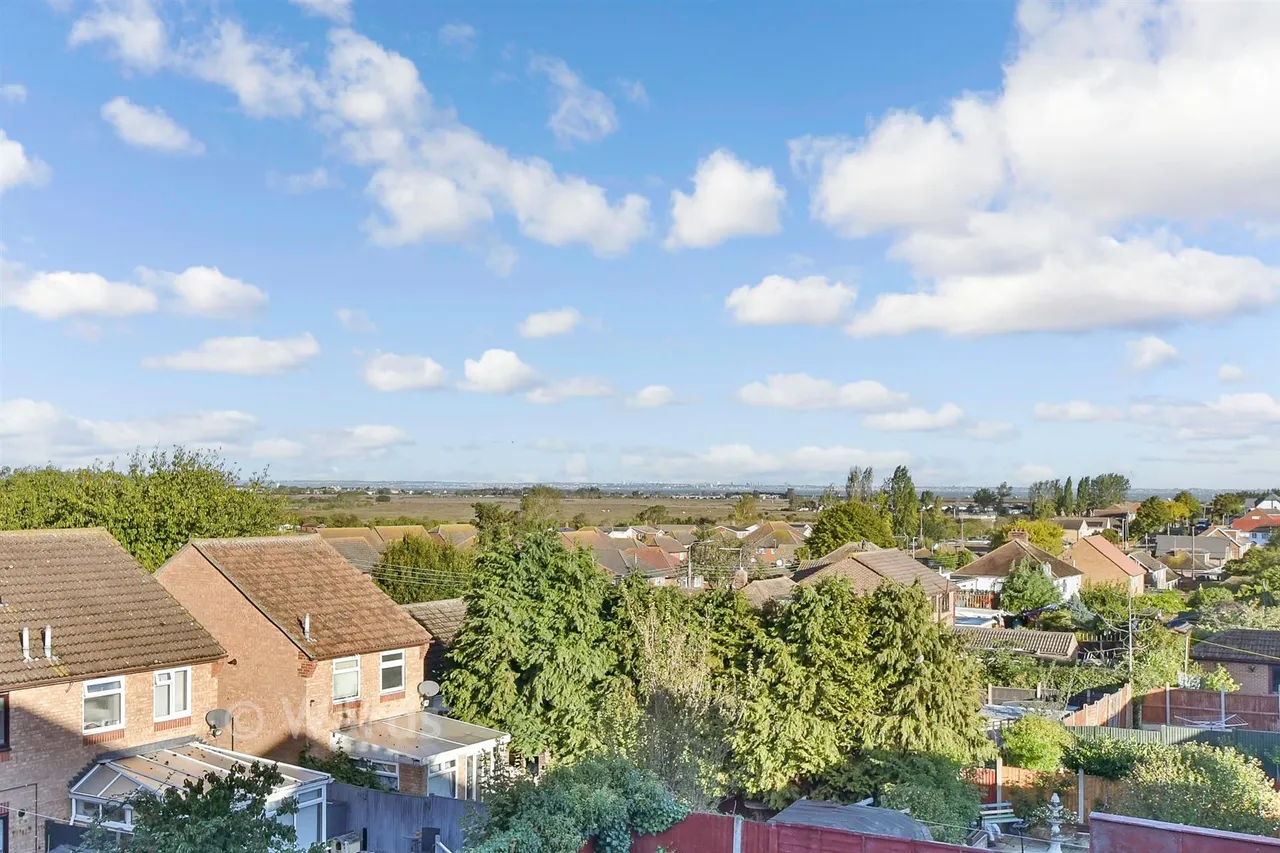 Waverley Avenue, Minster-On-Sea, ME12, photo 12