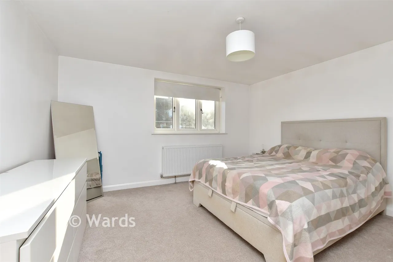 Waverley Avenue, Minster-On-Sea, ME12, photo 9
