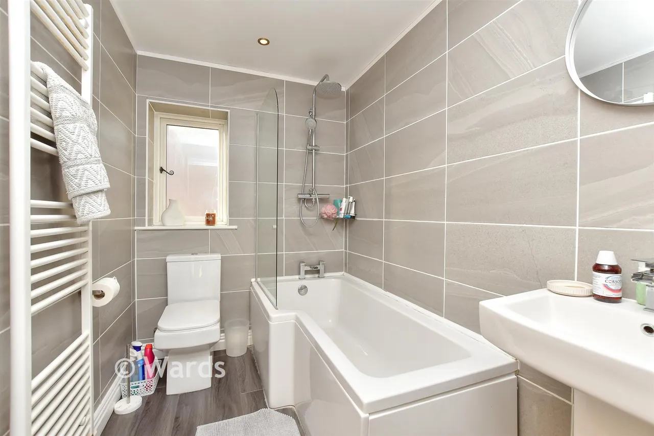 Waverley Avenue, Minster-On-Sea, ME12, photo 11