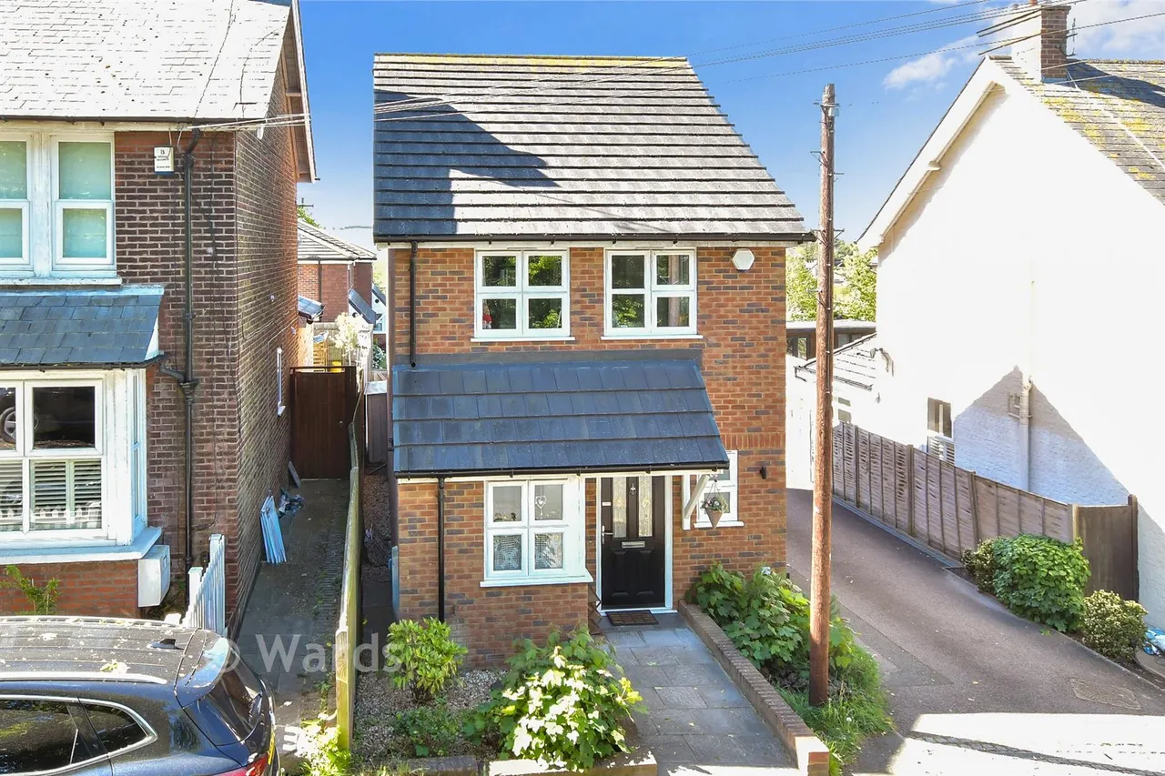 2 bed house for sale, Lambourne Close, Farningham, DA4