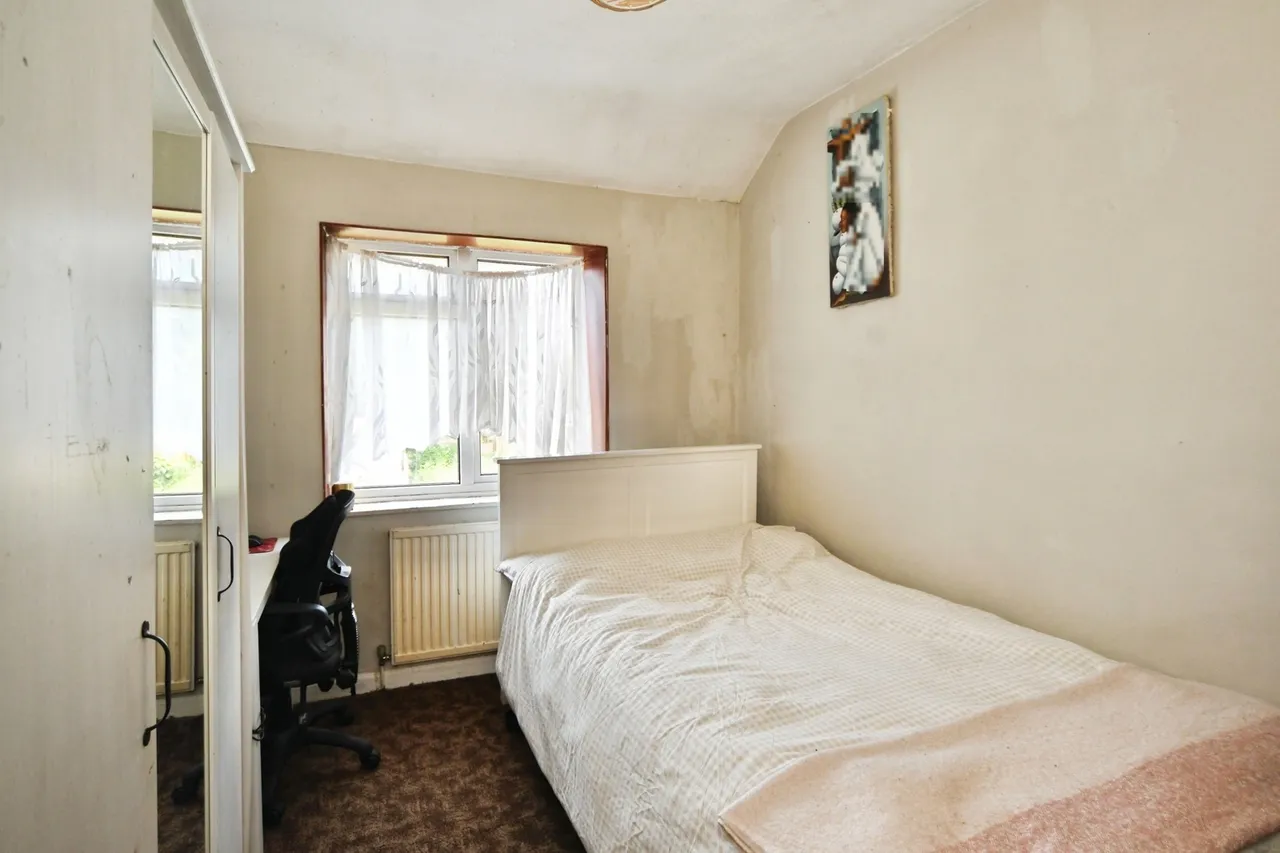 Cartwright Road, Dagenham, Essex, RM9, photo 12