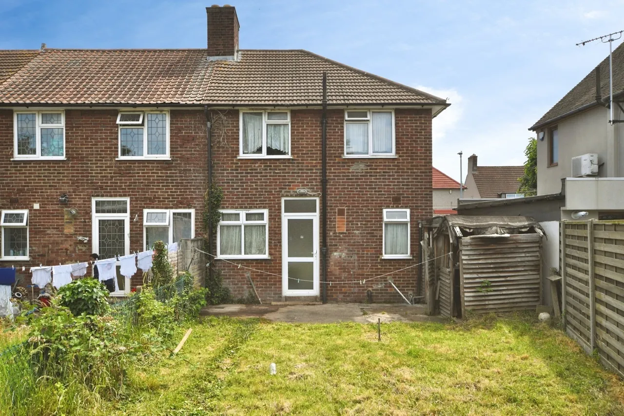 Cartwright Road, Dagenham, Essex, RM9, photo 8