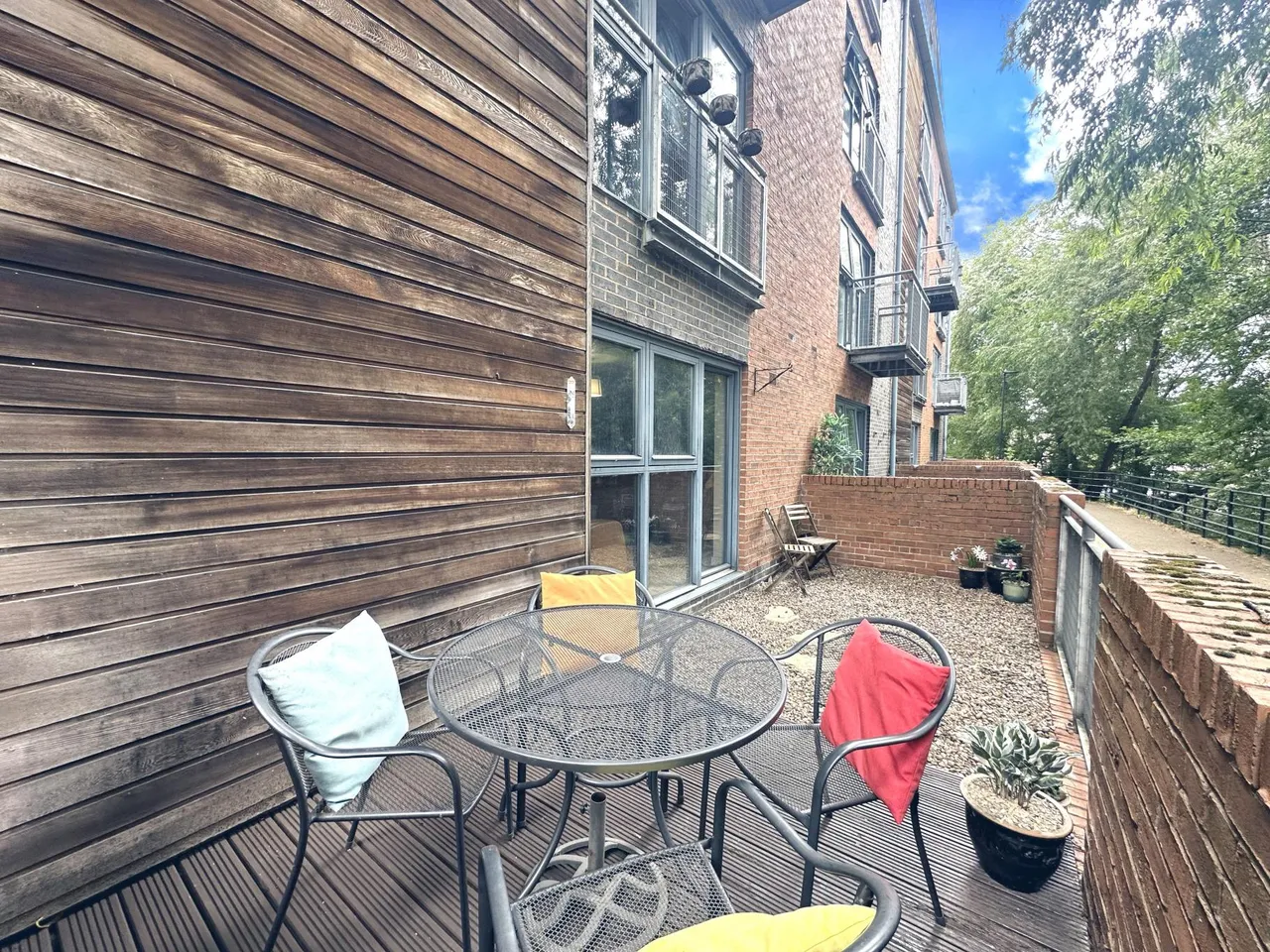 adelaide Lane, Sheffield, S3, photo 24