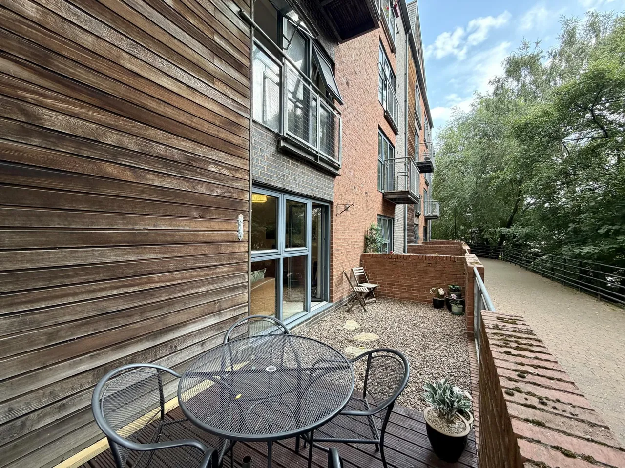 adelaide Lane, Sheffield, S3, photo 18
