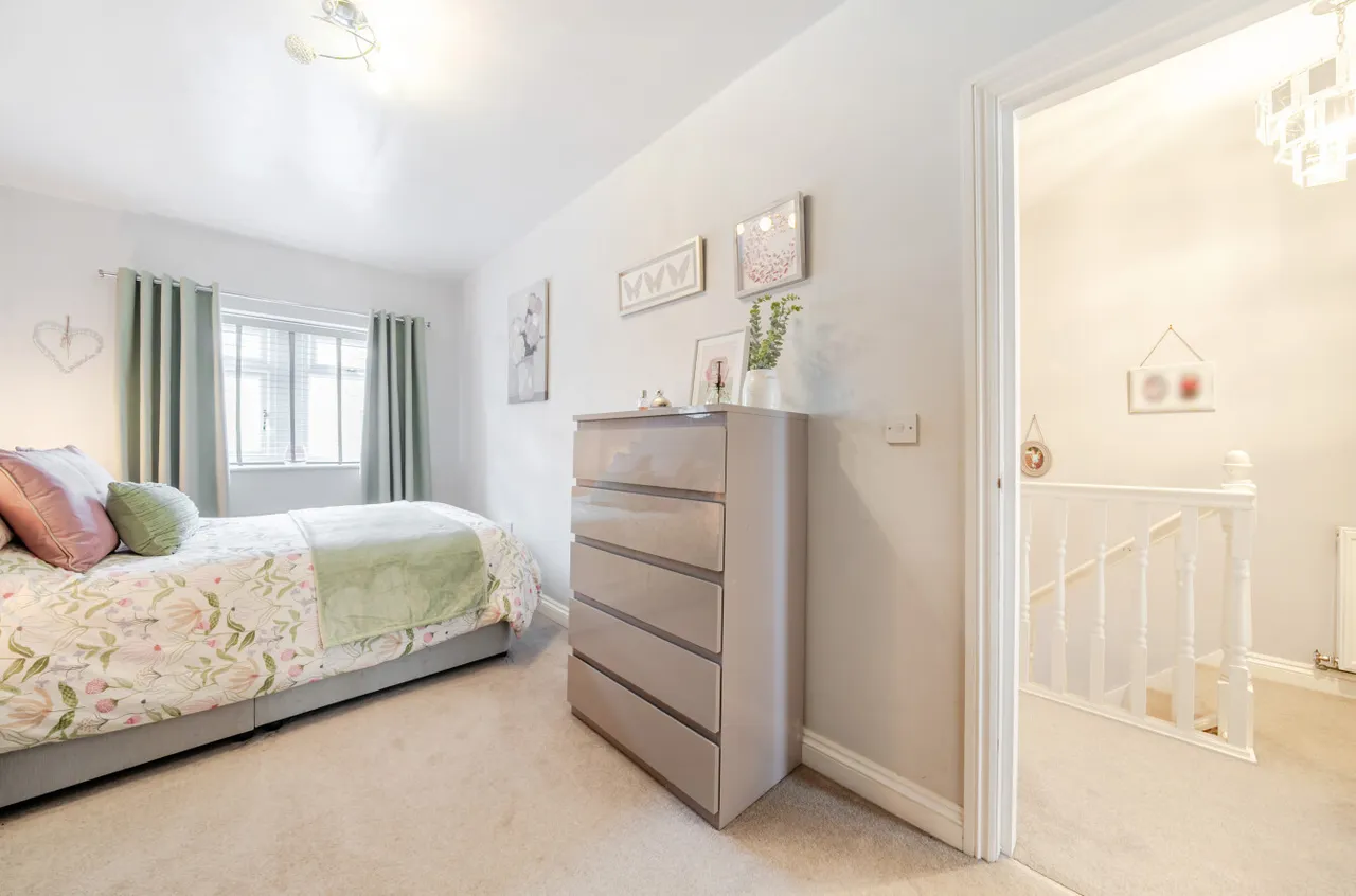Woodland View, Calverley, LS28, photo 18